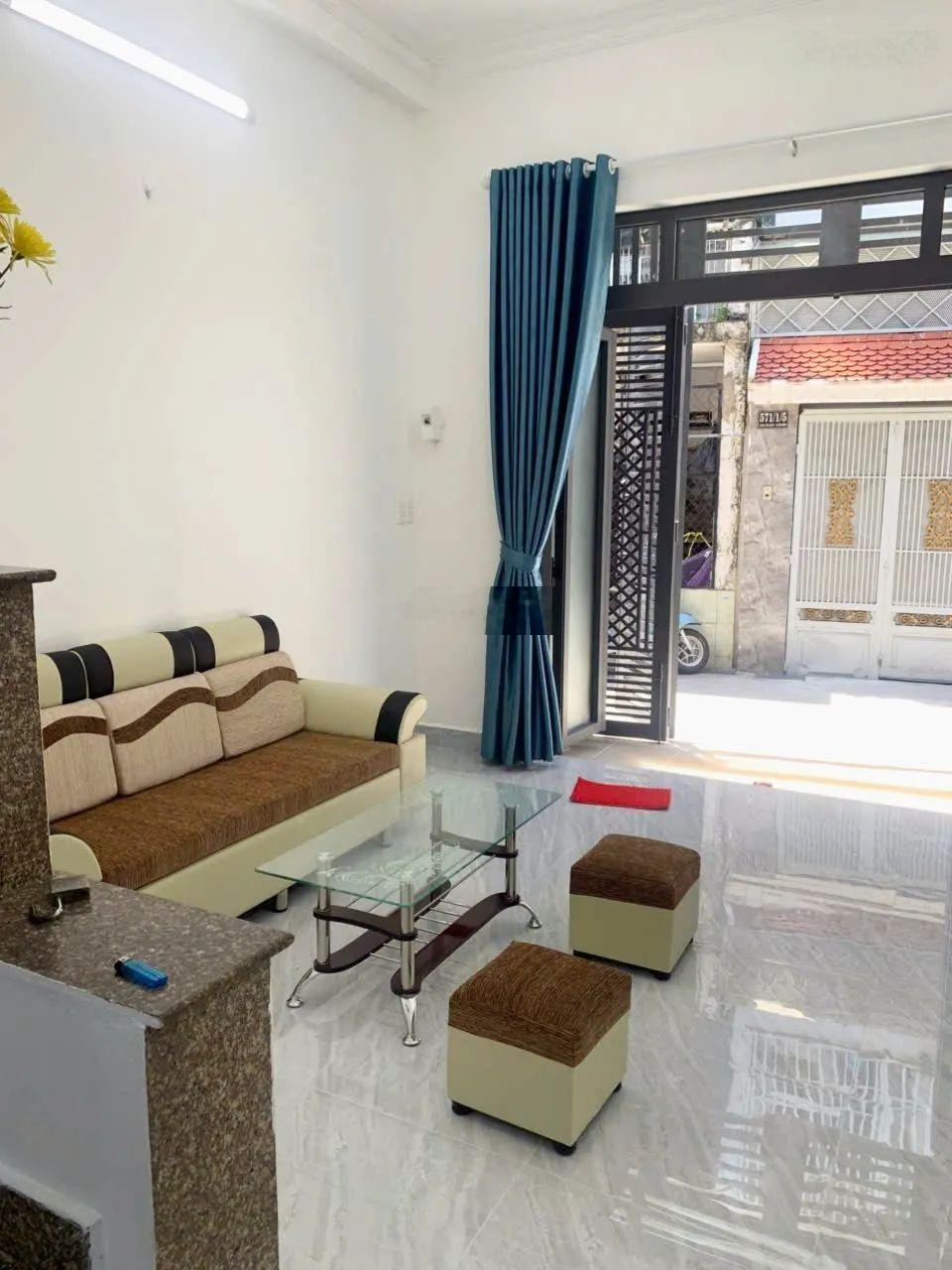 Bán Nhà riêng chỉ 4,7 tỷ tại Phạm Văn Bạch, p 15, Tân Bình, HCM