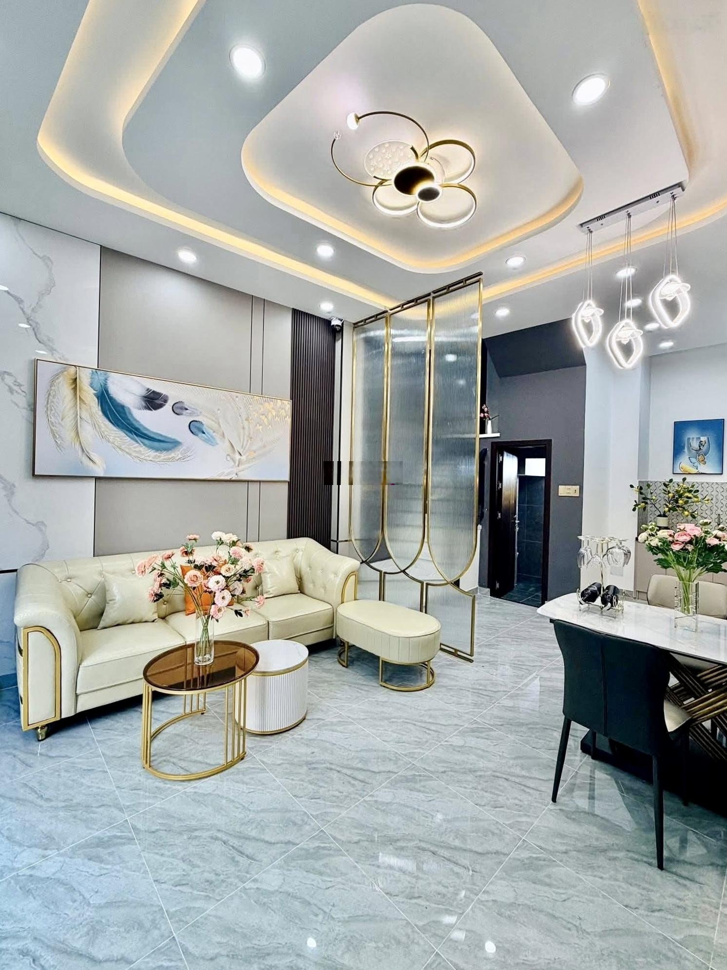 Cần bán siêu phẩm Lê Thánh Tôn-P Bến Nghé-Q1, gần chợ Bến Thành.Giá 4tỷ250tr/86m2,cho thuê35tr