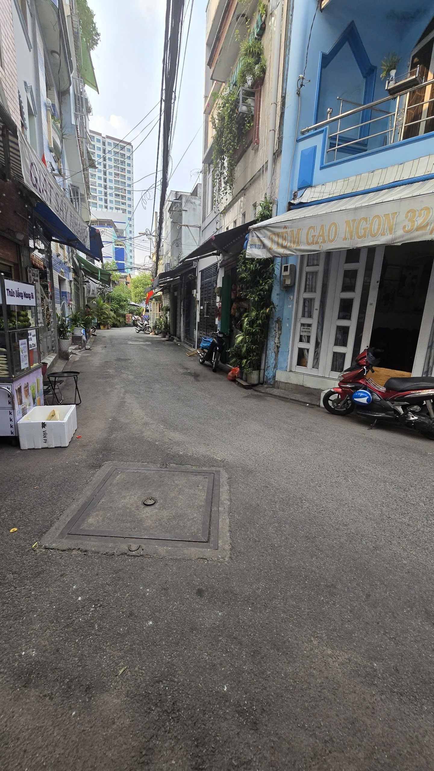 Bán nhà 1 trệt, lửng, lầu mới đẹp gần ngay trường ĐH Văn Hiến, trường THCS - THPT Tân Phú