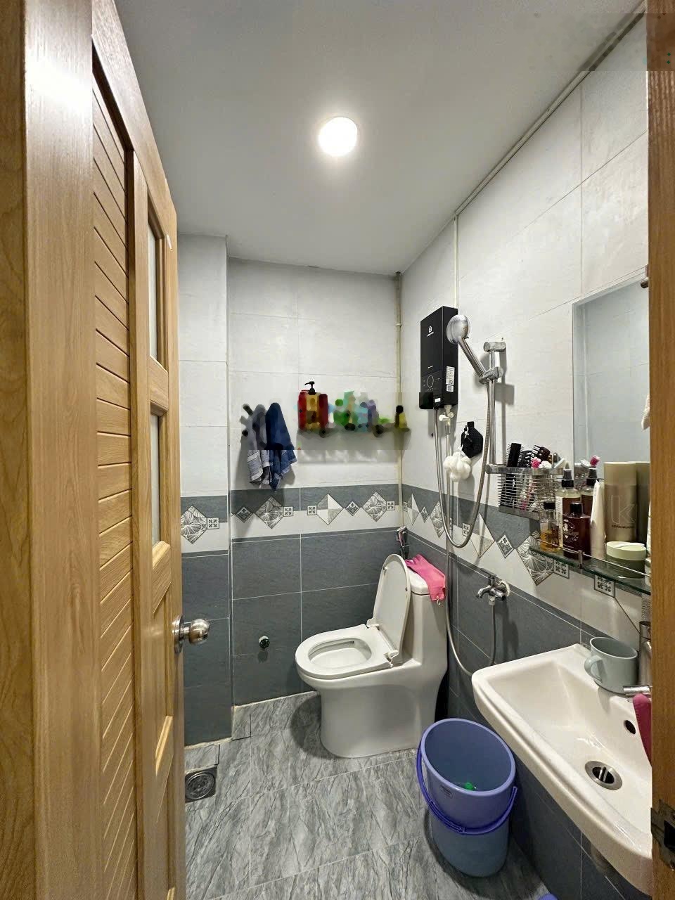 Gấp giảm ngay 300tr! Tôi chính chủ bán căn Nguyễn Văn Lạc, Bình Thạnh. DT 52,1m2,SHR giá 4tỷ250