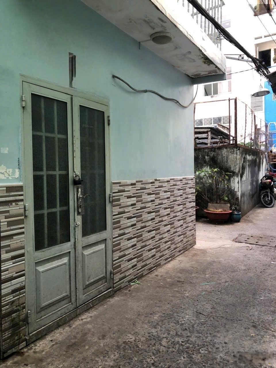 Bán nhà 12m2 Lưu Hữu Phước 2 tầng BTCT thích hợp cho thuê chỉ 1.35 Tỷ