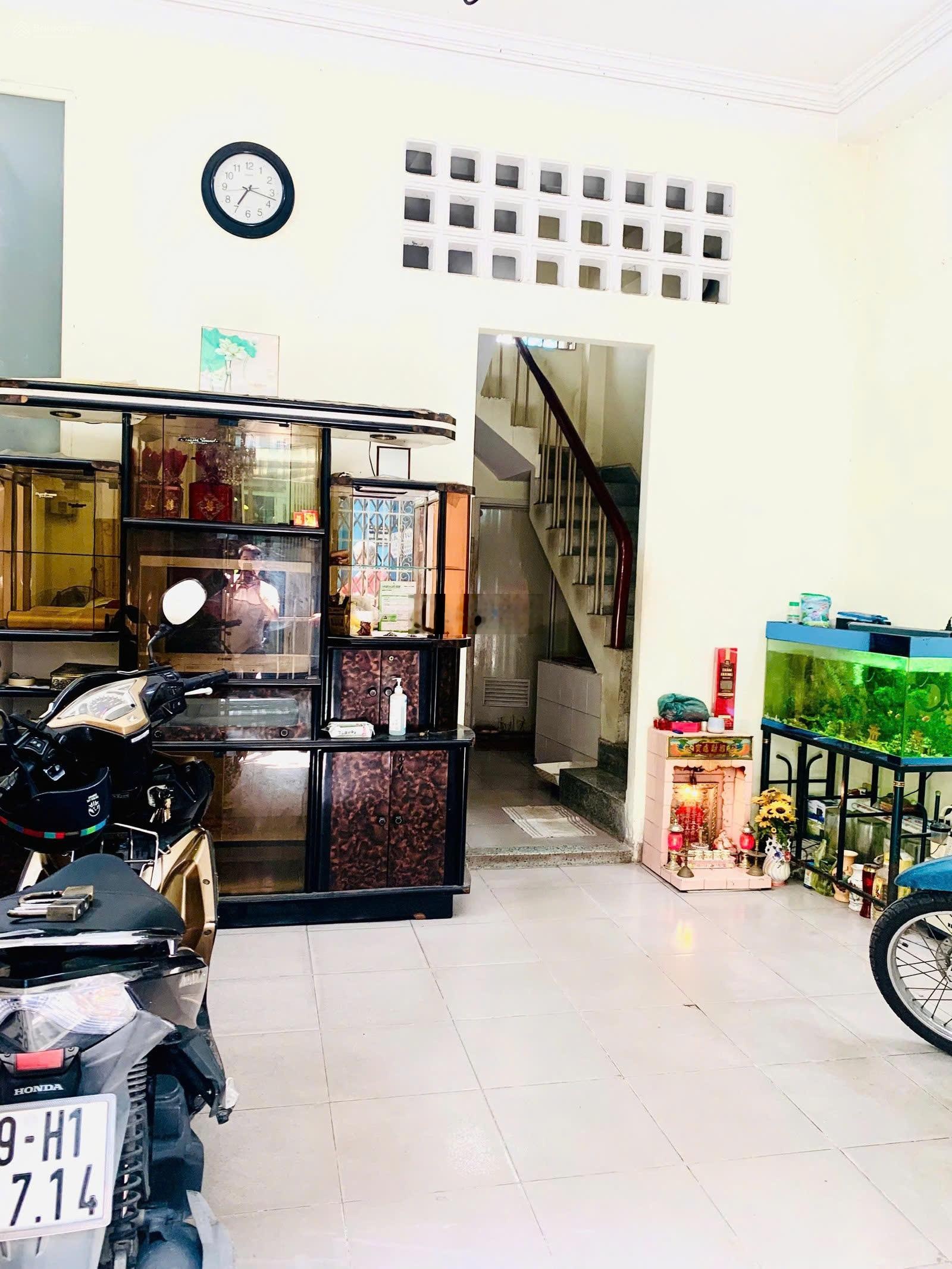 Địa chỉ: Hẻm VIP Trần Hưng Đạo, P.Cầu Kho, Q1