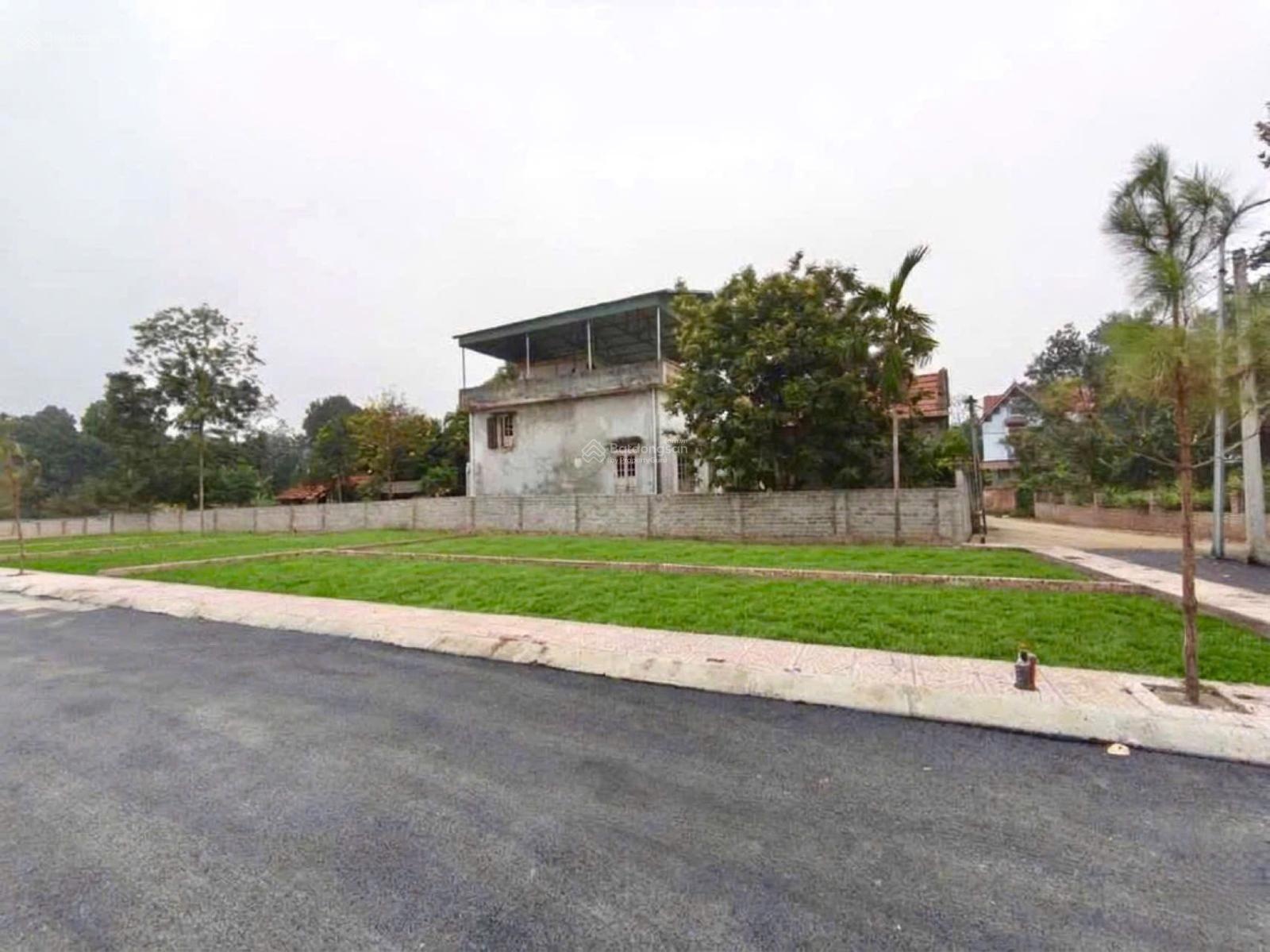 Bán đất Hoà Lạc chỉ nhỉnh 1tỷ 100m2 mặt tiền 8m view Hồ mặt đường trục chính !!!