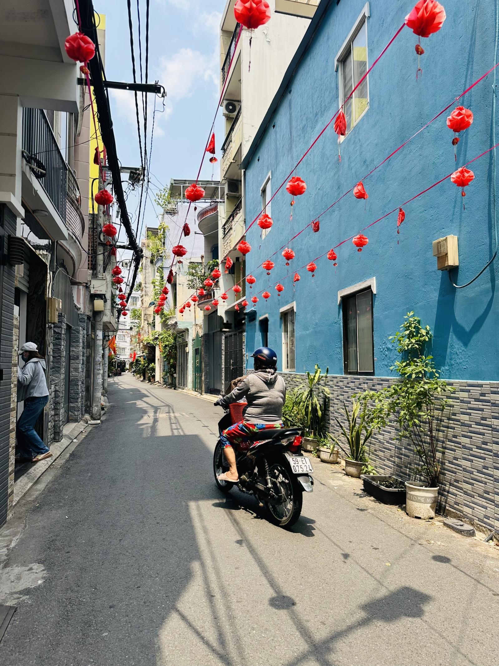 Chỉ 4.25 tỷ -Sát Hẻm Xe hơi- Nhà Đẹp Khu Víp Phan Đình Phùng-Phường 1- 3 Tầng-2PN-Phú Nhuận