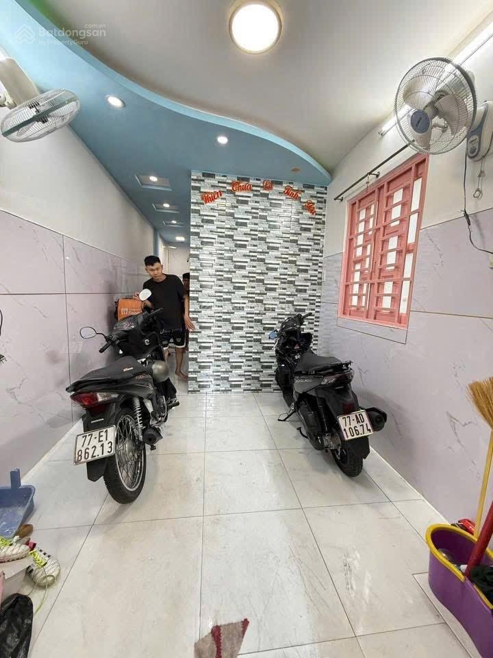 Bán Nhà Riêng tại Bùi Thế Mỹ, 3,35 tỷ, 25 m2, giá ưu đãi