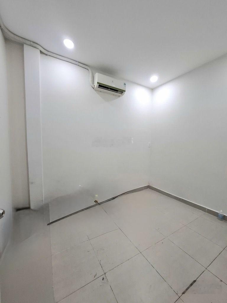 Nhà trung tâm quận 10 hẻm 4m đang có dòng tiền - hẻm thông tứ phía - giá 6tỷ2 vị trí cực đẹ