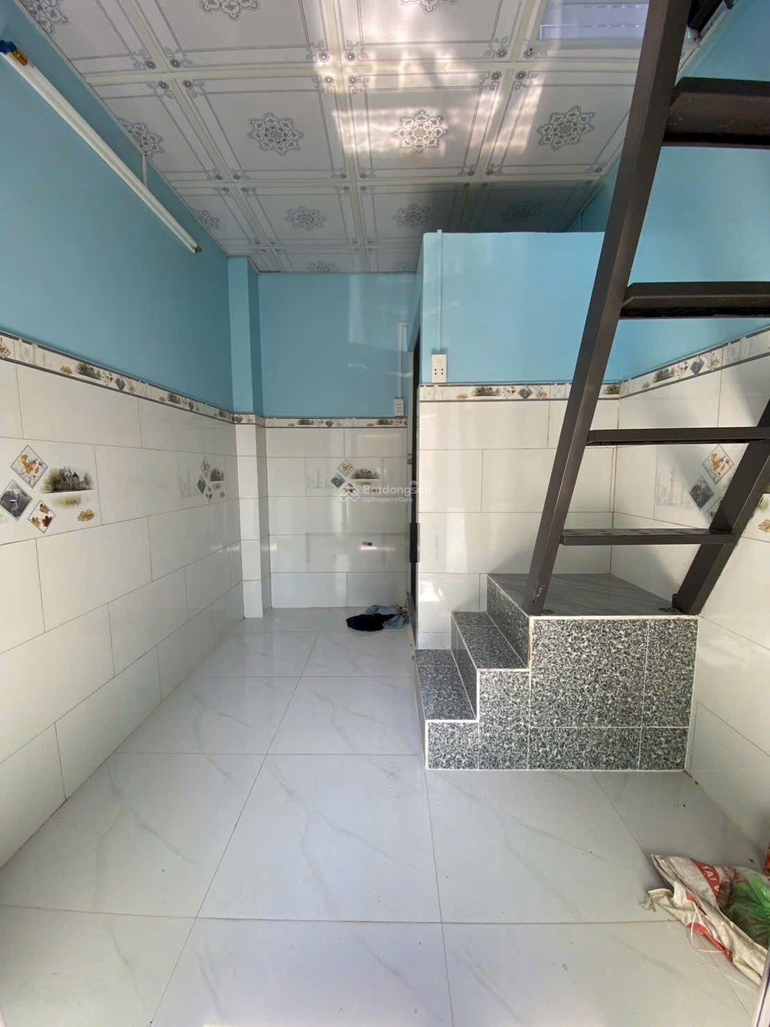 Bán nhà 3 tầng - trung tâm q8 - cách mt chỉ 10m - sổ hồng riêng