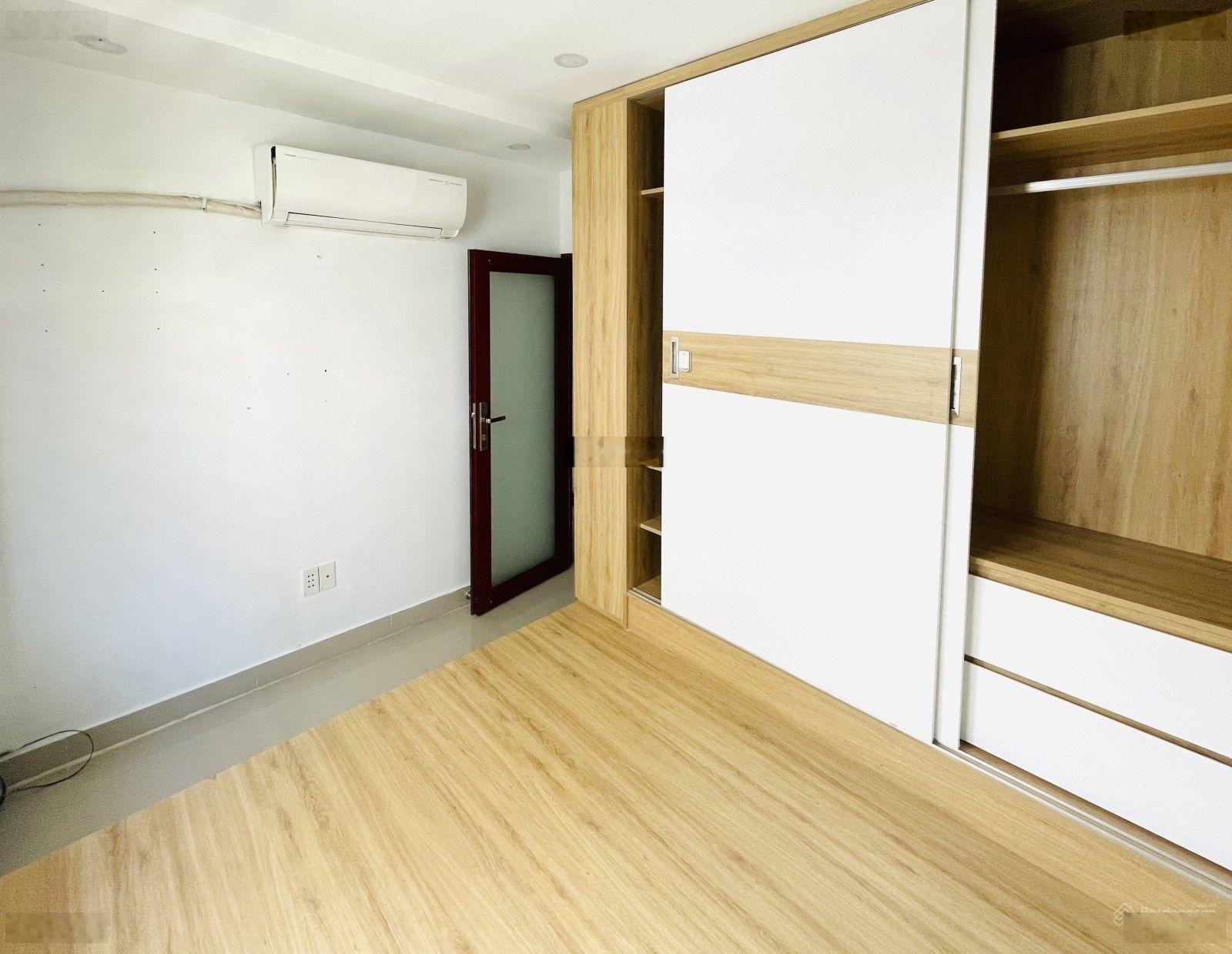 Nhà mới, nội thất cao cấp, xách vali vô ở, ngay âu cơ, kênh tân hoá, ô tô đậu trước cửa, ngang lớn