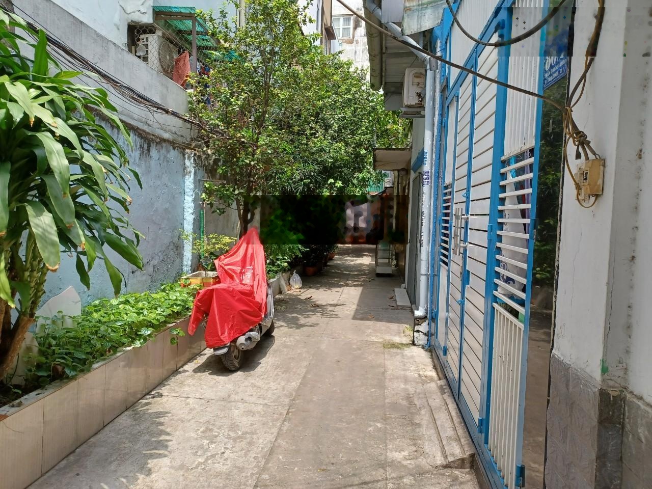 chính chủ bán nhà 77/22D Ngô Gia Tự, quận 10. DT: 20M2. 2 Tầng, giá 4,5 tỷ TL