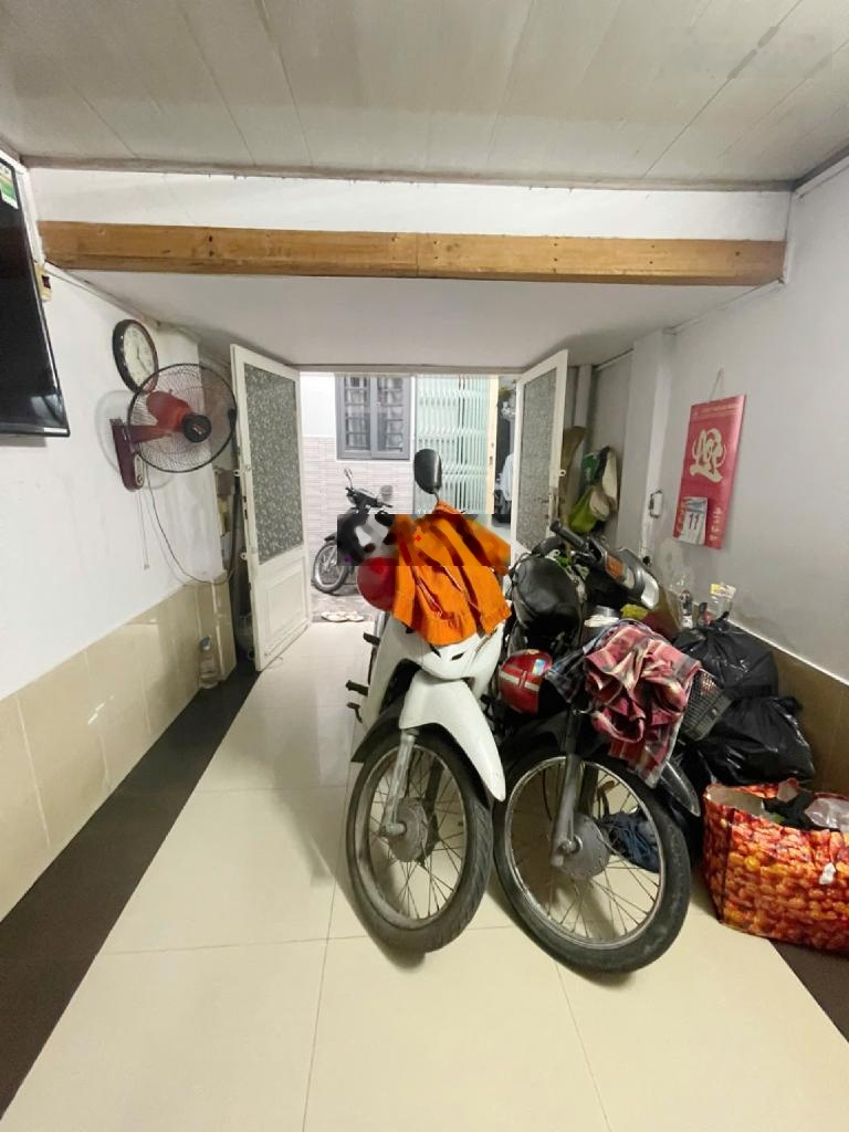 Bán NR tại Đường Dương Bá Trạc, 1,75 tỷ, 10m2, 2PN, 1WC, 2 tầng, hàng hiếm tại giá ưu đãi