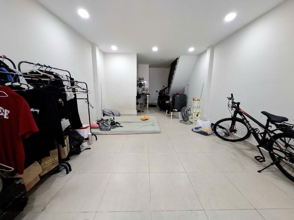 Quận 10 $$ 6 tỷ 2 tl bán nhà sát mặt tiền ngô quyền trung tâm quận 10, hẻm 4m trước nhà 32m2