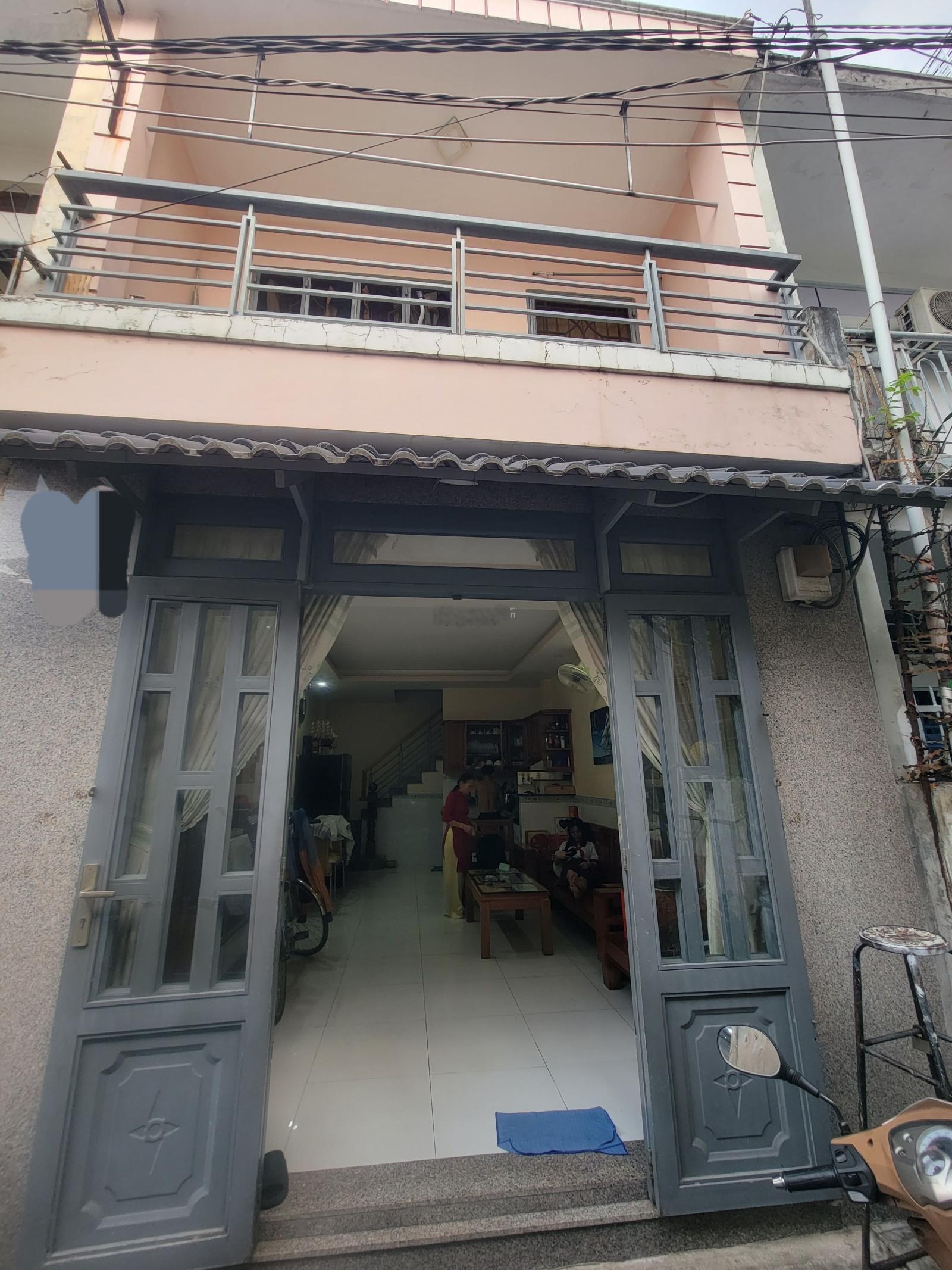 Bán nhà đường Lê Trọng Tấn, Tân Phú, 32m2, 4x8m, gần trường đại học Công Thương, giá chỉ 4.2 tỷ