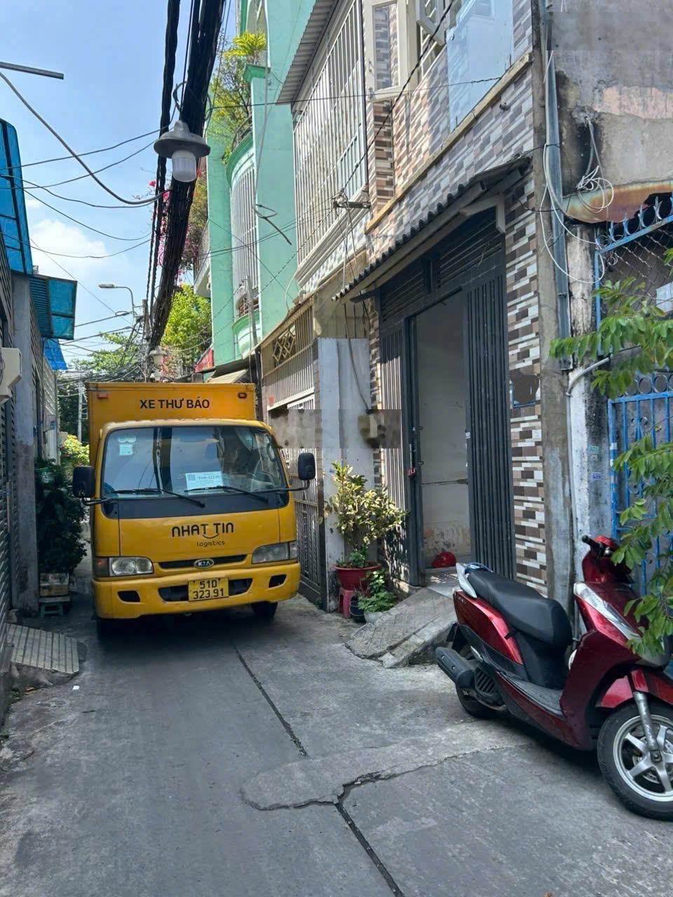 4.15t, xe hơi 7 chỗ đậu trước nhà , 32m2 , nguyễn sỹ sách tân bình