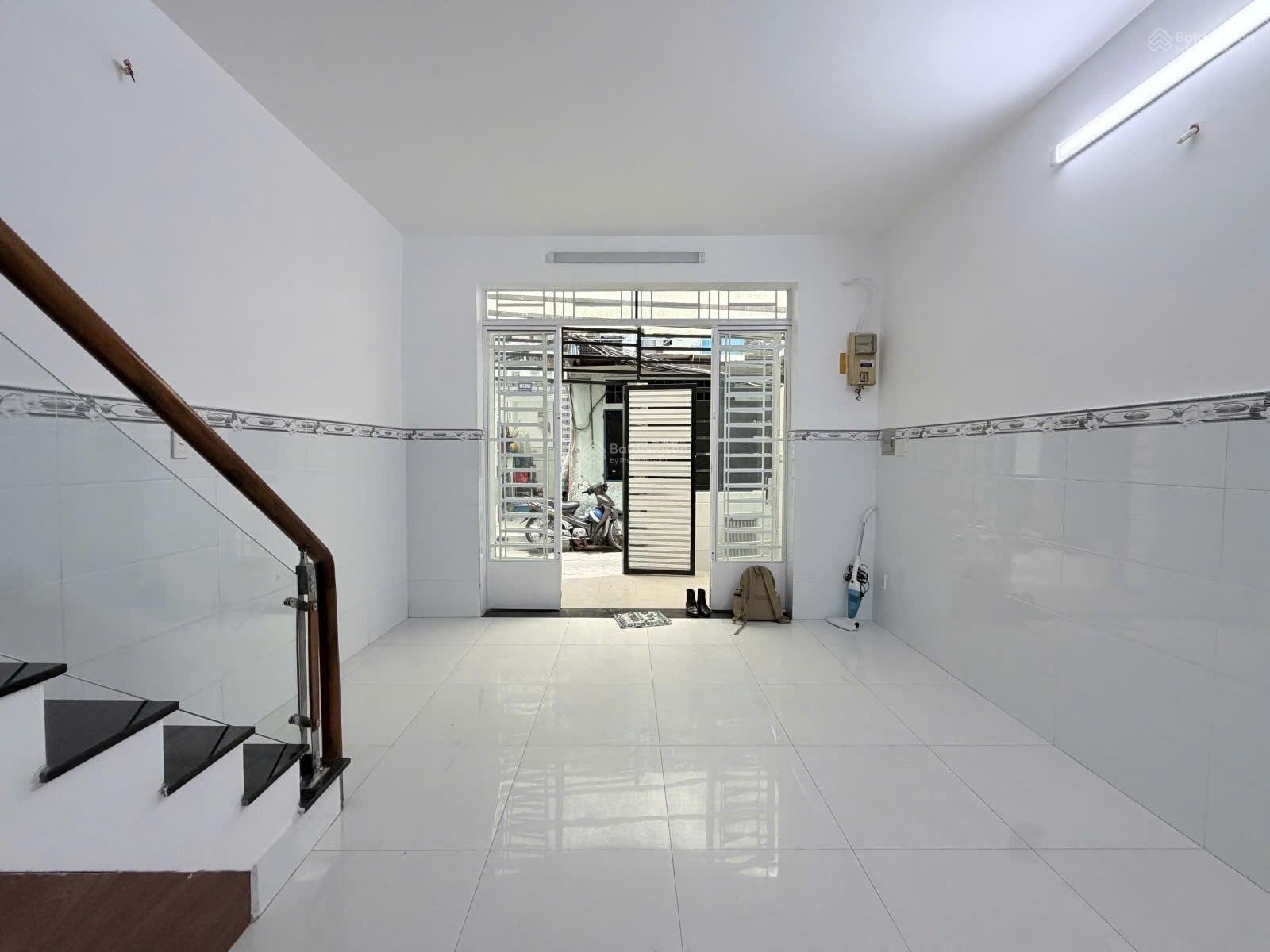 98tr/m2 - nhà giáp quận 10 - lạc long quân - 45m2 - chỉ 4.45 tỷ