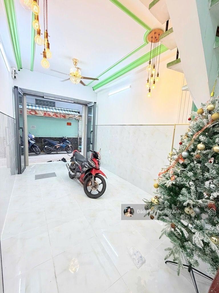 Bán nhà đẹp vị trí siêu vip lý thái tổ quận 10- hẻm xe hơi đổ cửa- 4 tầng - chỉ 8.89 tỷ