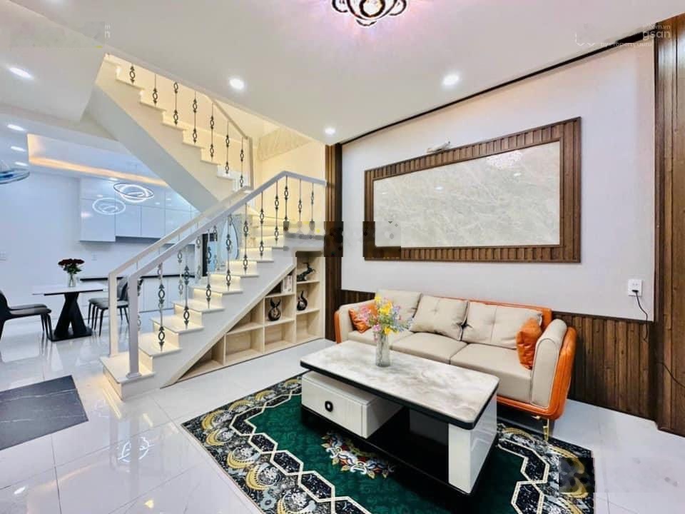 Bán gấp căn nhà đường hẻm 46/ Võ Văn Tần - phường Võ Thị Sáu, Quận 3, DT 50m2, 2tỷ350tr, sổ riêng