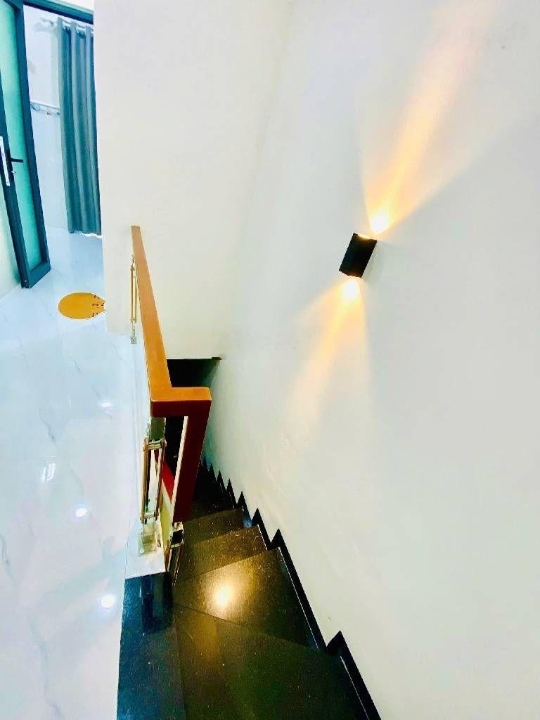 Nhà Lâm Văn Bền Quận 7 xe tải tránh - DT 27m2 (ngang 4m) chỉ 2.8 tỷ