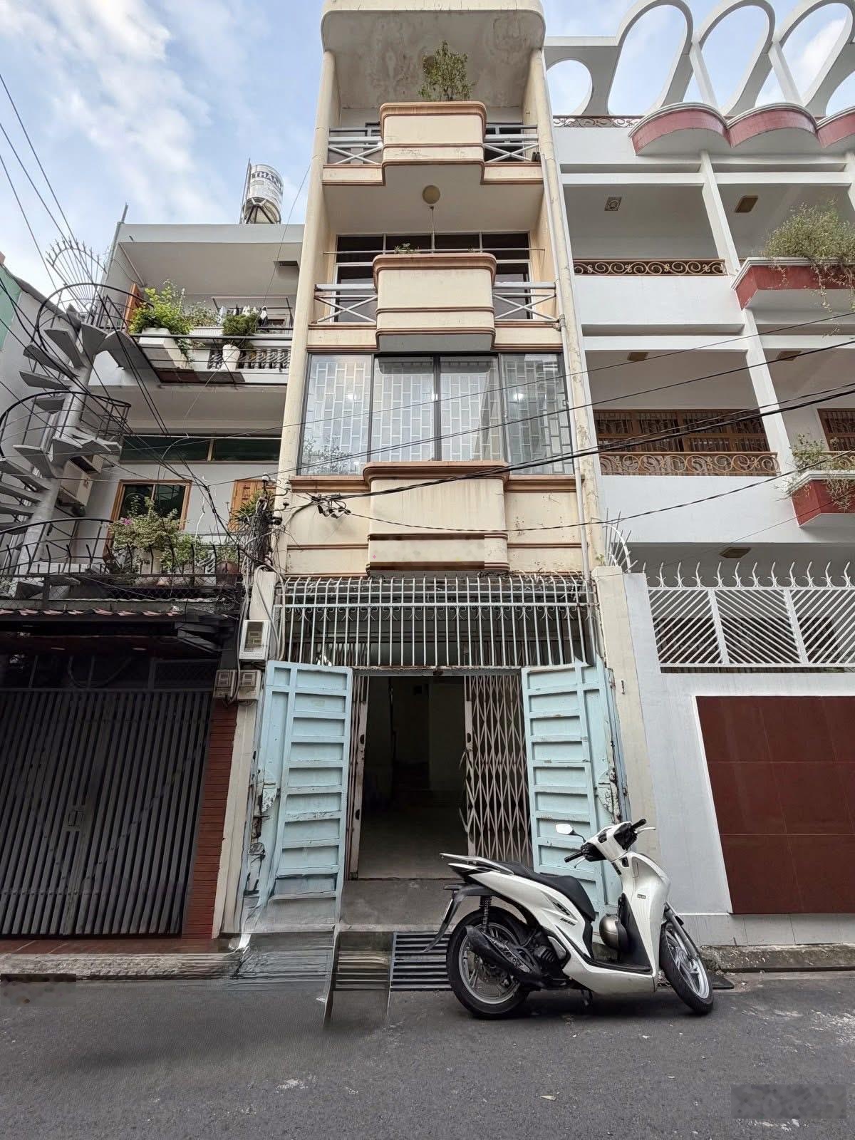 Giảm sâu 300 triệu - Chính chủ cần bán nhà hẻm xe hơi Luỹ Bán Bích, Tân Phú. Giá 3Tỷ380 TL mạnh