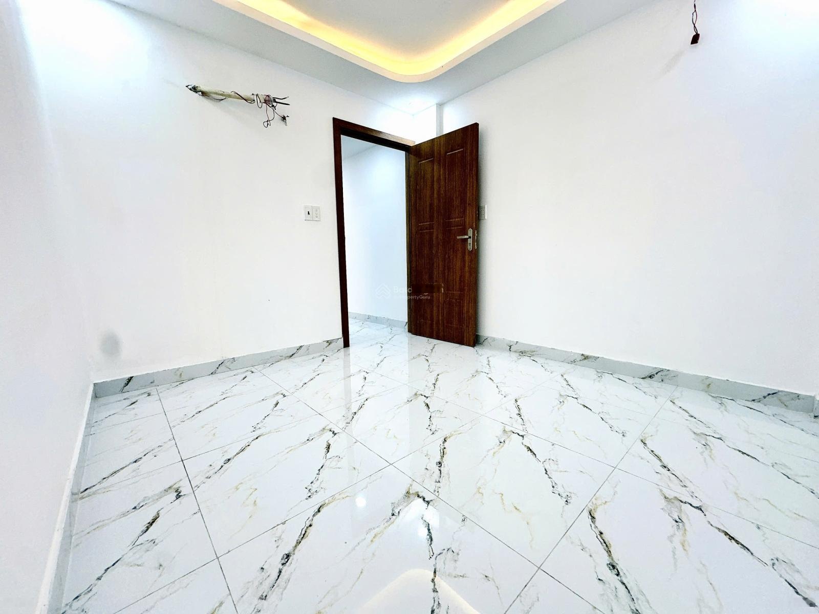 Chính chủ bán nhà 1 lầu mới xây Quận Bình Tân, vào ở ngay, đất full thổ cư, hoàn công đủ