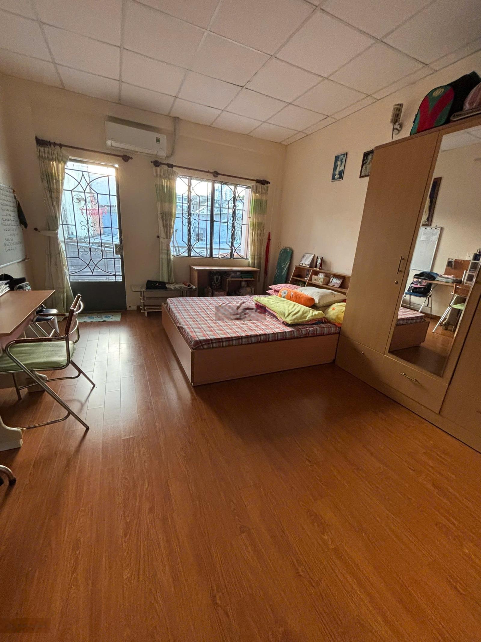 Tôi chú tư- gấp bán nhà gần ngã lê trọng tấn-tktq- 35m2- 2 tầng mới- hoàn công đủ- mua bán nhanh