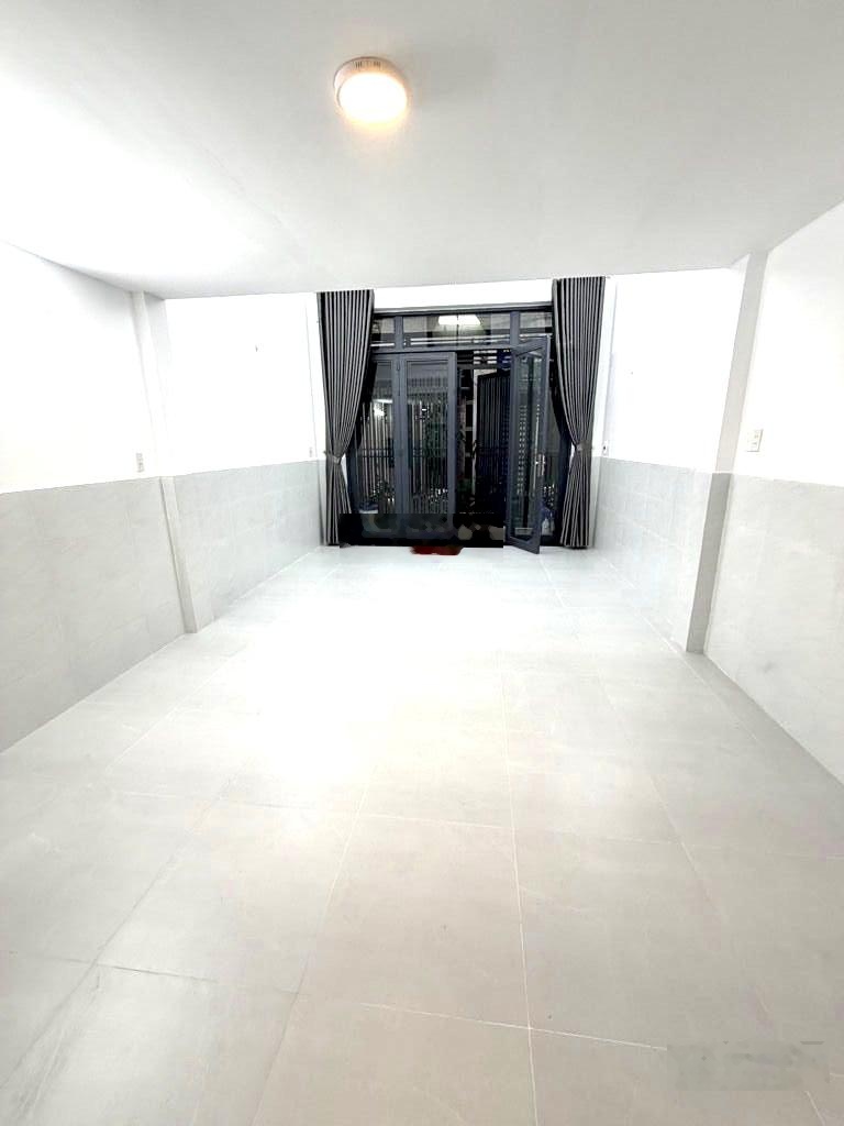 Nhà 2 tầng trung tâm tân phú chỉ nhỉnh 4 tỷ | 45m | dọn vào ở ngay, gần aeon