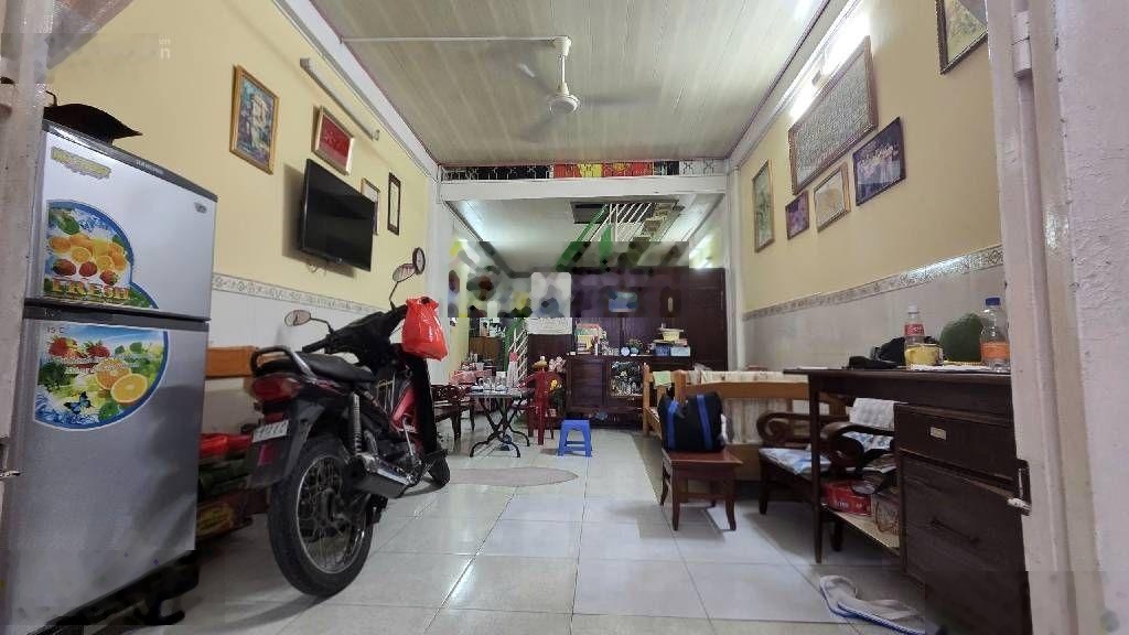 Trung tâm Phú Nhuận ở liền 25 m2-2 tầng BTCT ST chỉ 3.85 tỷ sát mặt tiền Phan Đình Phùng chủ nhiệt