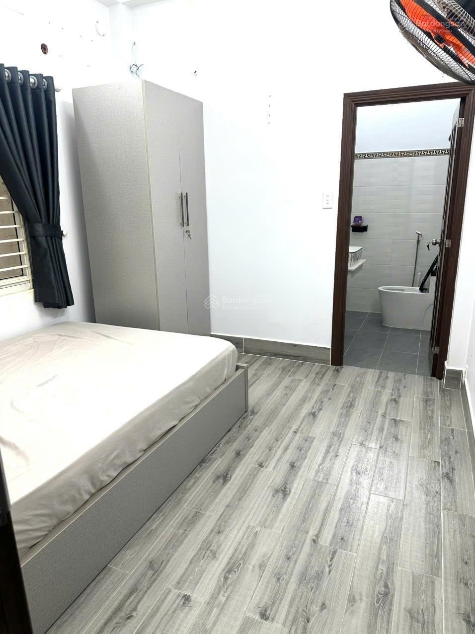 Nhà trung tâm q1 , gần chợ , 3 tầng , 3 phòng ngũ , nhà đẹp vào ở ngay, thông tứ tung, chỉ 7 tỷ