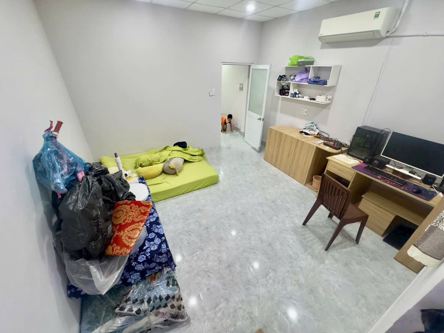 Chính Chủ Bán Nhà Đoàn Văn Bơ P.16 Q.4 4,55x9 2 Tầng 2pn 2wc Giá 3,2 Tỷ Ful NT VIP LH 0901600599