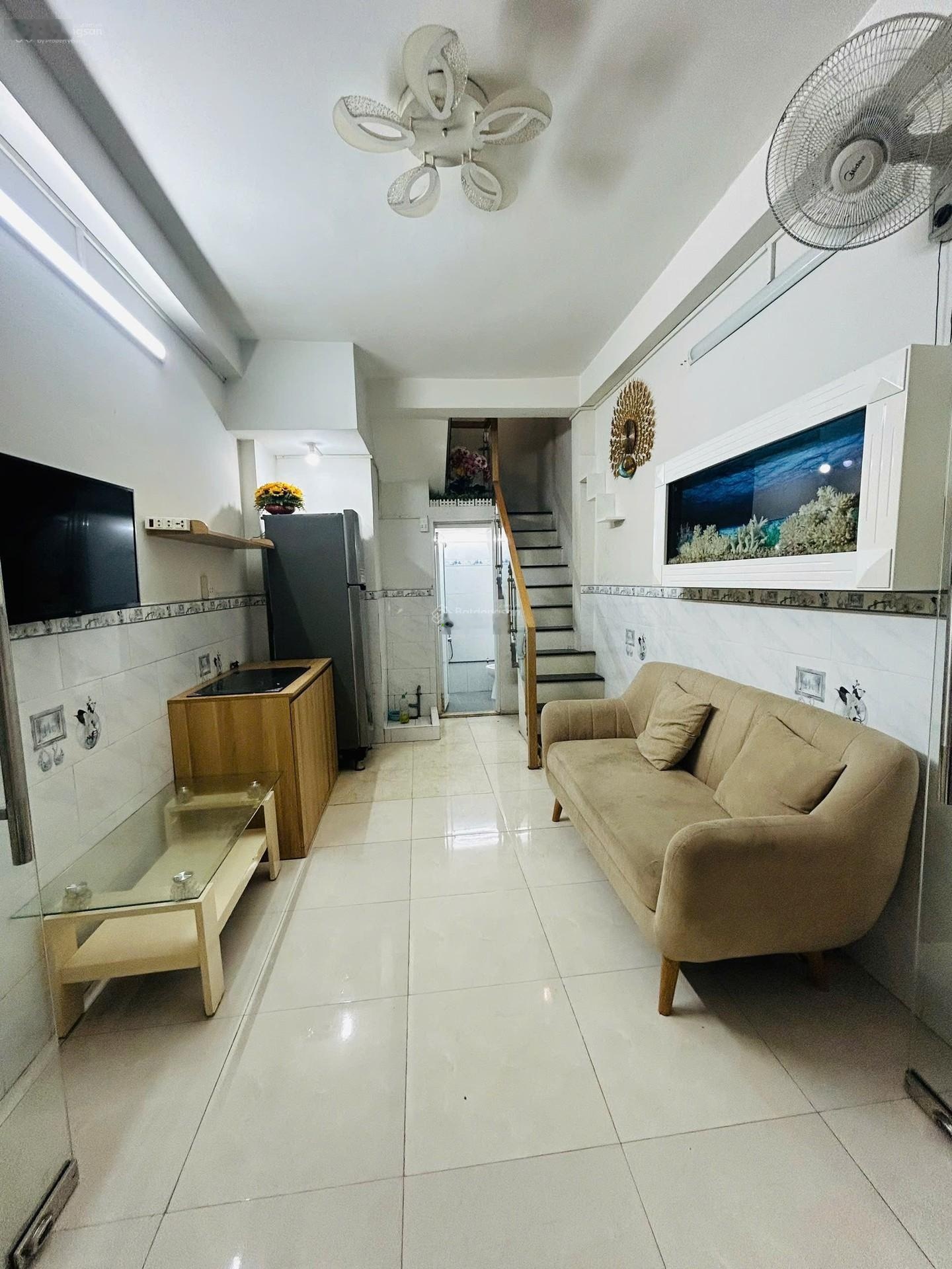 Đầu tư hoặc ở đểu được-nhà 4 tầng -trần xuân soạn-trung tâm quận 7 giá chỉ 3 tỷ 050 triệu.