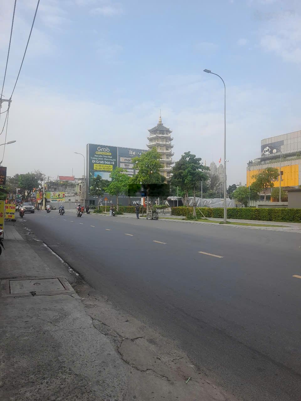 Bán Nhà Phan Huy Ích Gò Vấp 2 Tầng 3PN, 38m², Gần Emart Giá 4.45 Tỷ