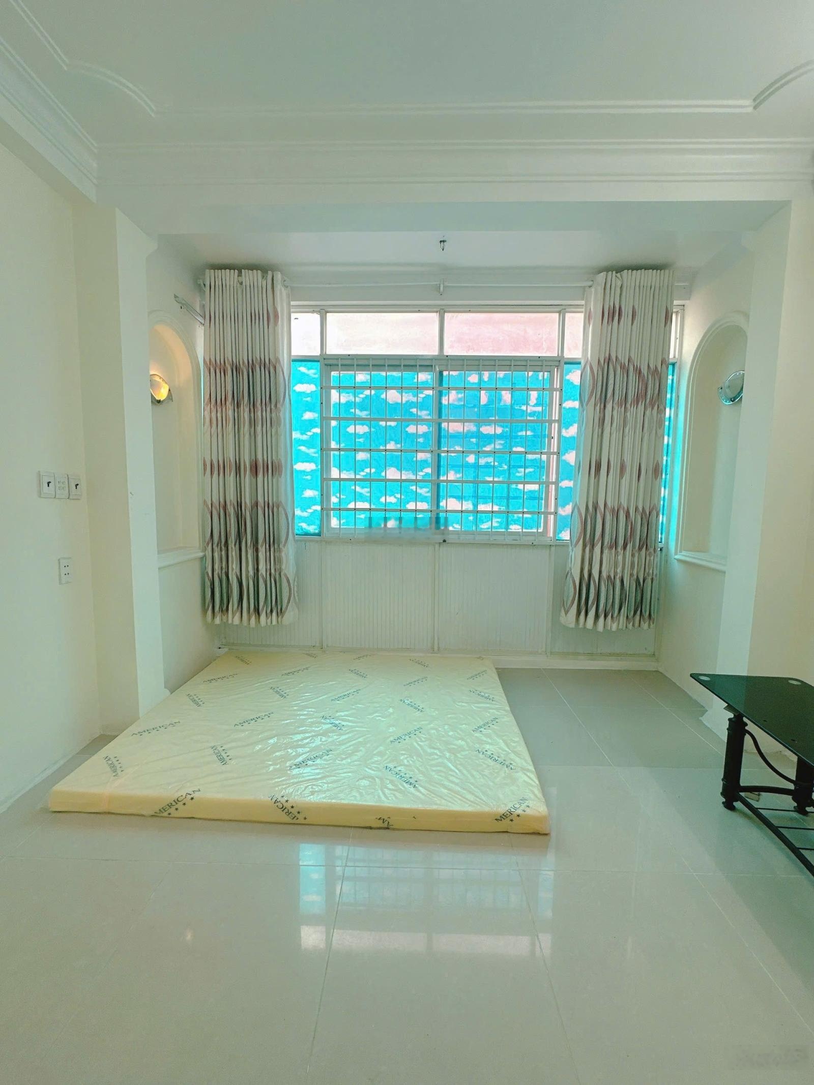 Bán NP Hẻm 56, Thích Quảng Đức, 24m2, 4,85 tỷ, giá tốt