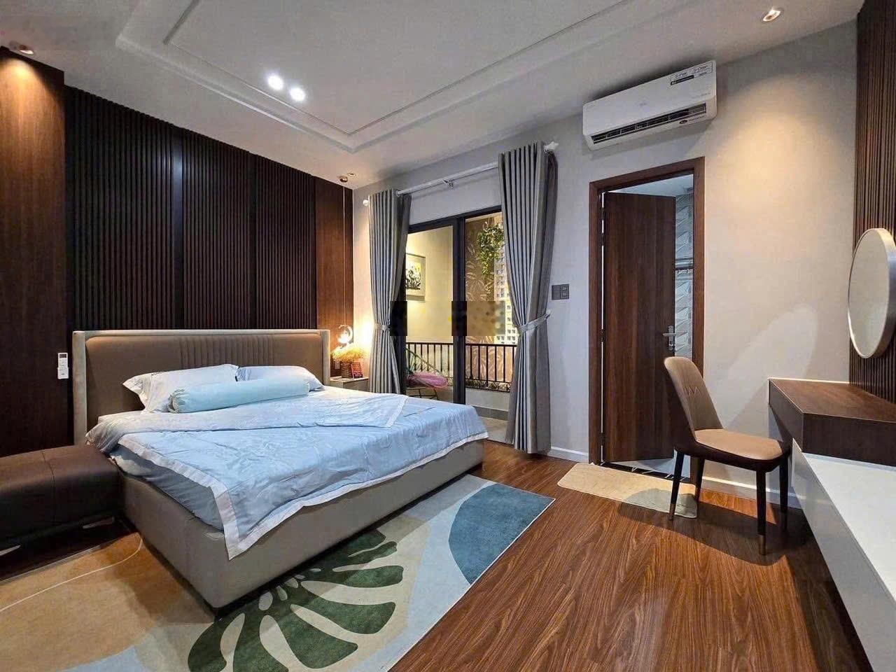 Thanh lý nhà 2 lầu (ngang 6m - dài 20m). Giá 850 triệu. Ở khu dân cư Nguyễn Cửu Phú. Sổ Hồng riêng