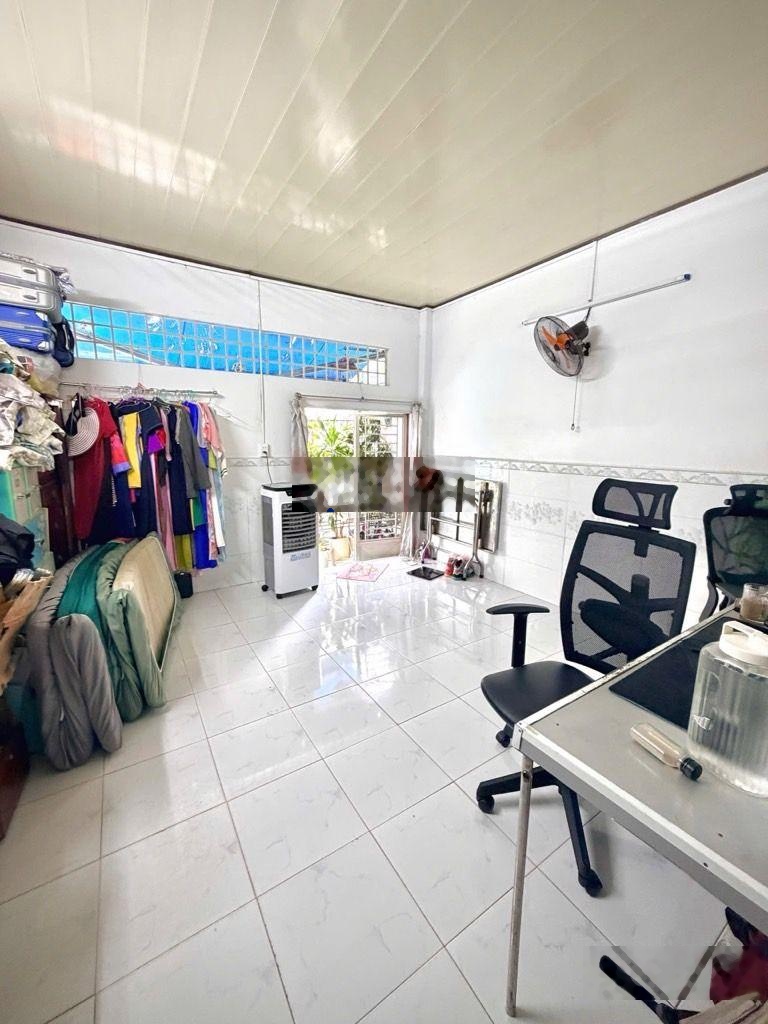 4.46 tỷ, tân phú, phú thọ hòa, hxh 4m, 4.1x9m, trệt lầu suốt, ban công, 2pn, 2wc.