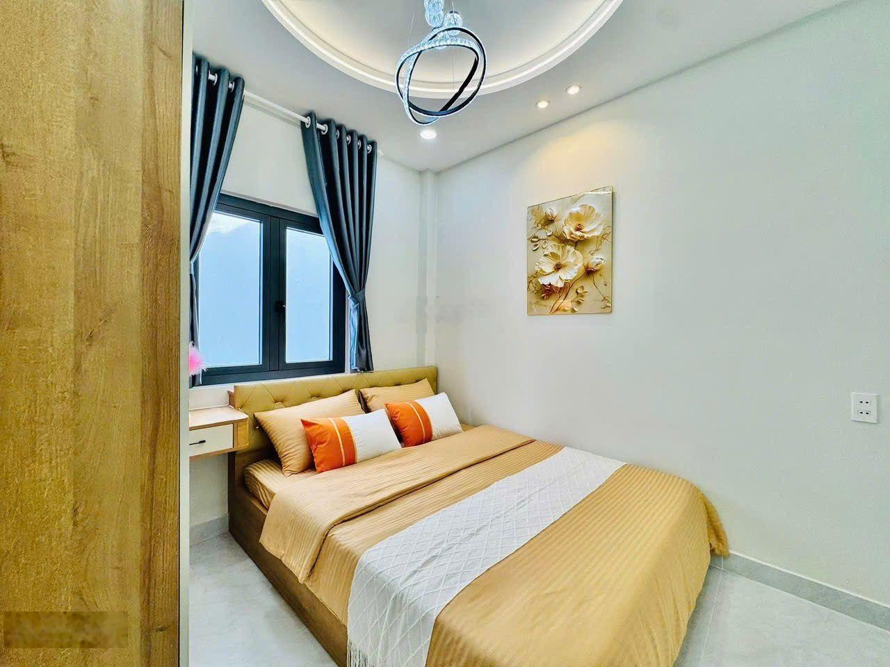 Xoay vốn bán nhà đường oto Nguyễn Biểu - Quận 5, giá 3tỷ580/75,5m2, cho thuê 26tr, gần Cầu Chữ Y