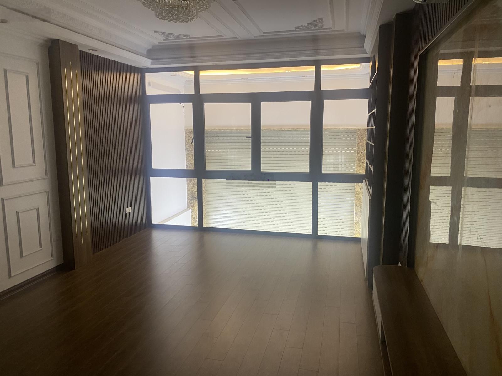 Nhà ở lâu dài dt 22,5m 4 tầng 3 ngủ 3 vệ sinh fun mọi thất