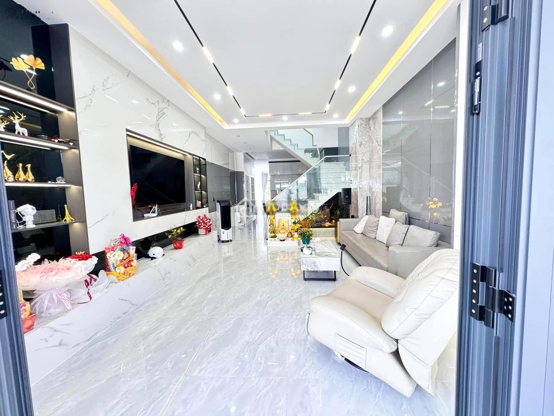 Kẹt nợ bán gấp nhà trả nợ - dt 60m2 Lâm Văn Bền-q7-giá 1,28 tỷ gần trường-shr