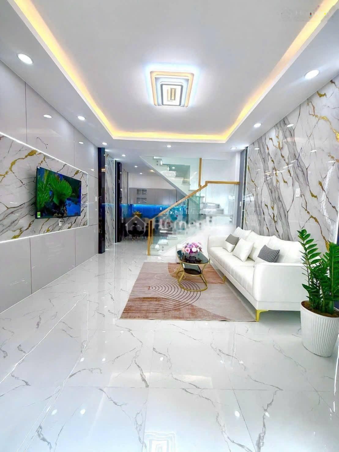 Lh Phúc 0794062948 Bán căn nhà chỉ 1ty8 ở Bình Tân_Lê Văn Quới 50m2 sổ sách đầy đủ, HXH rộng rãi