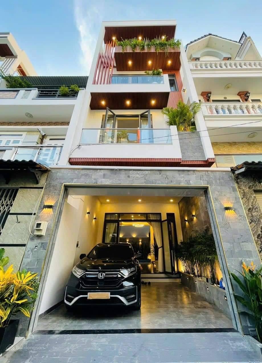 Nhà giá tốt sổ sẵn giá 5tỷ750/82,5m2 Đ. Bùi Thị Xuân - Q1. Gần công viên Tao Đàn. Cho thuê 32tr