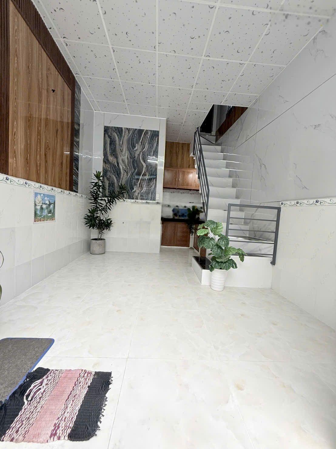 Nhà bán hẻm xe hơi Phạm Văn Chiêu Gò Vấp giá 2tỷ 100tr