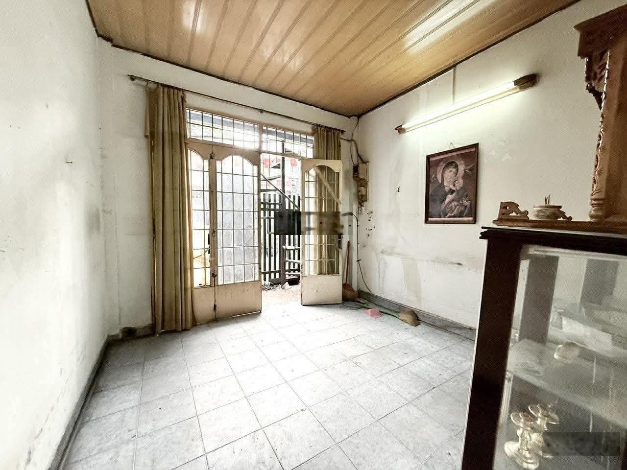 Nhà hòa hưng - quận 10, gần vòng xoay dân chủ, dt43m2, hxh tiện xây mới theo nhu cầu