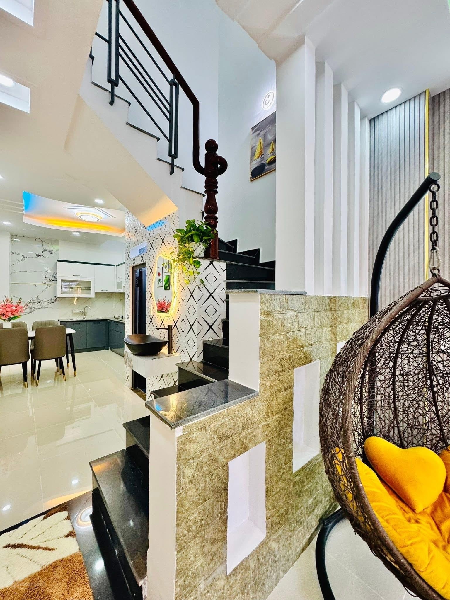 Căn duy nhất siêu đẹp đường phạm văn hai, phường tân sơn hòa/ dt 62m2/ giá 3 tỷ 850tr/ shr/ hẻm oto