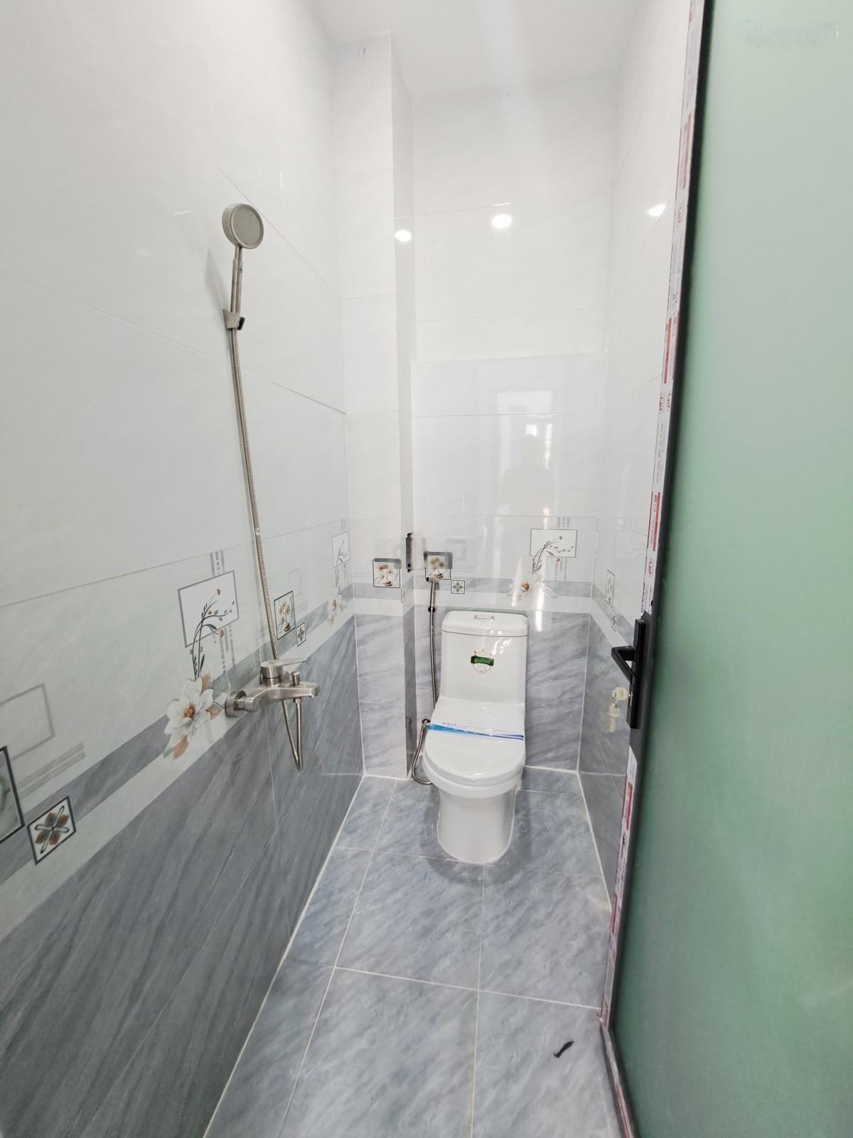 Bán cần nhà đẹp mới xây đường Hương Lộ 2, Bình Trị Đông, Bình Tân