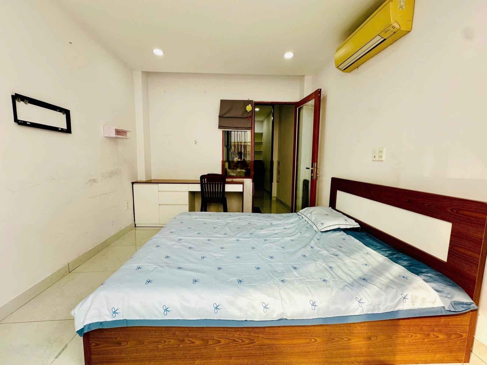 Giảm 400tr, Nhà 3 tầng BTCT 4PN, 31m2, 3,2*9m, nở hậu nhẹ, Gần MT Chu Văn An Bình Thạnh,hv Cán Bộ,