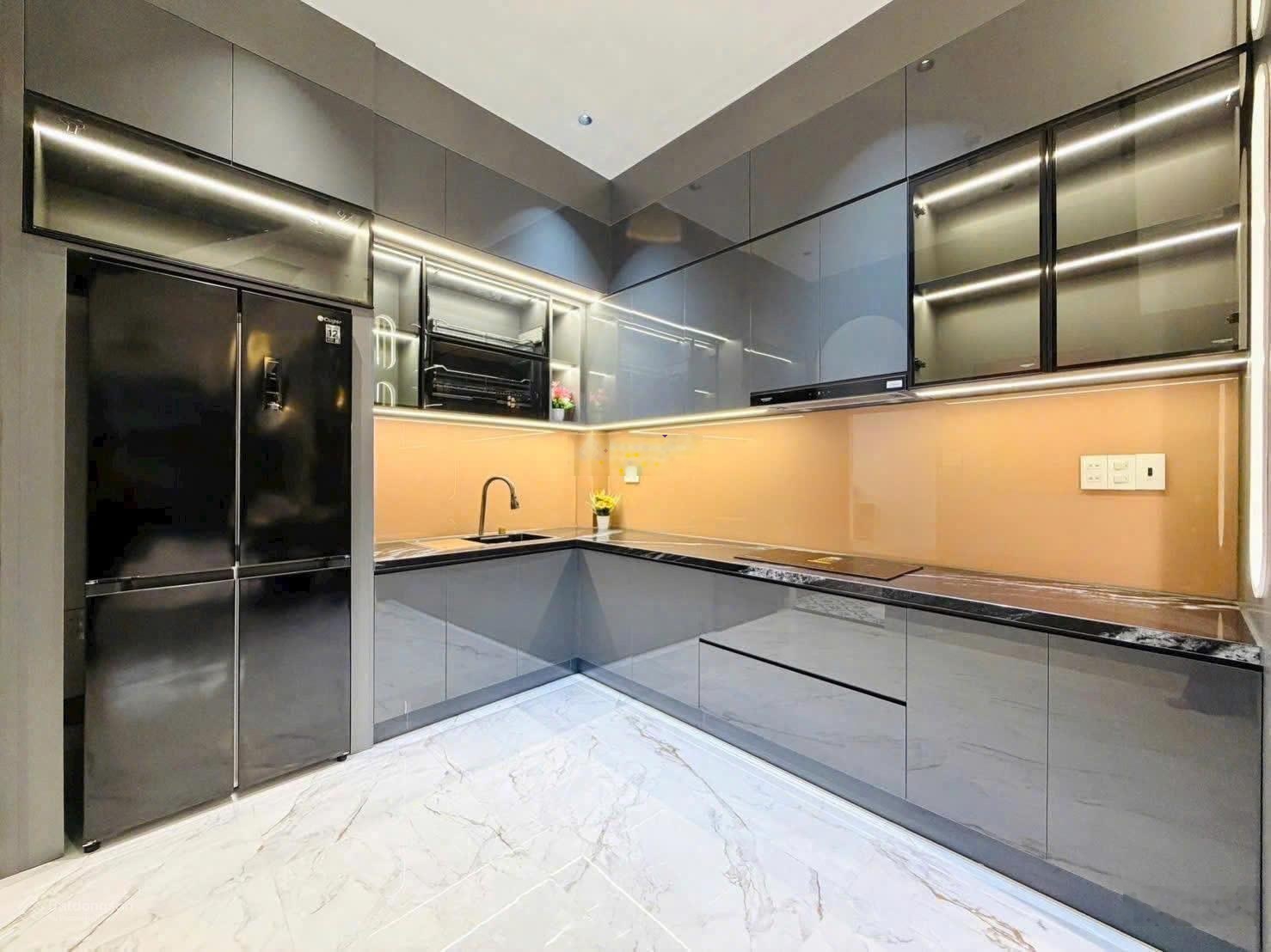 Chính chủ ký gửi bán nhà lê văn lương tân quy q.7 75m2 3pn hxh chỉ 2.35 tỷ hđthuê 18tr/th