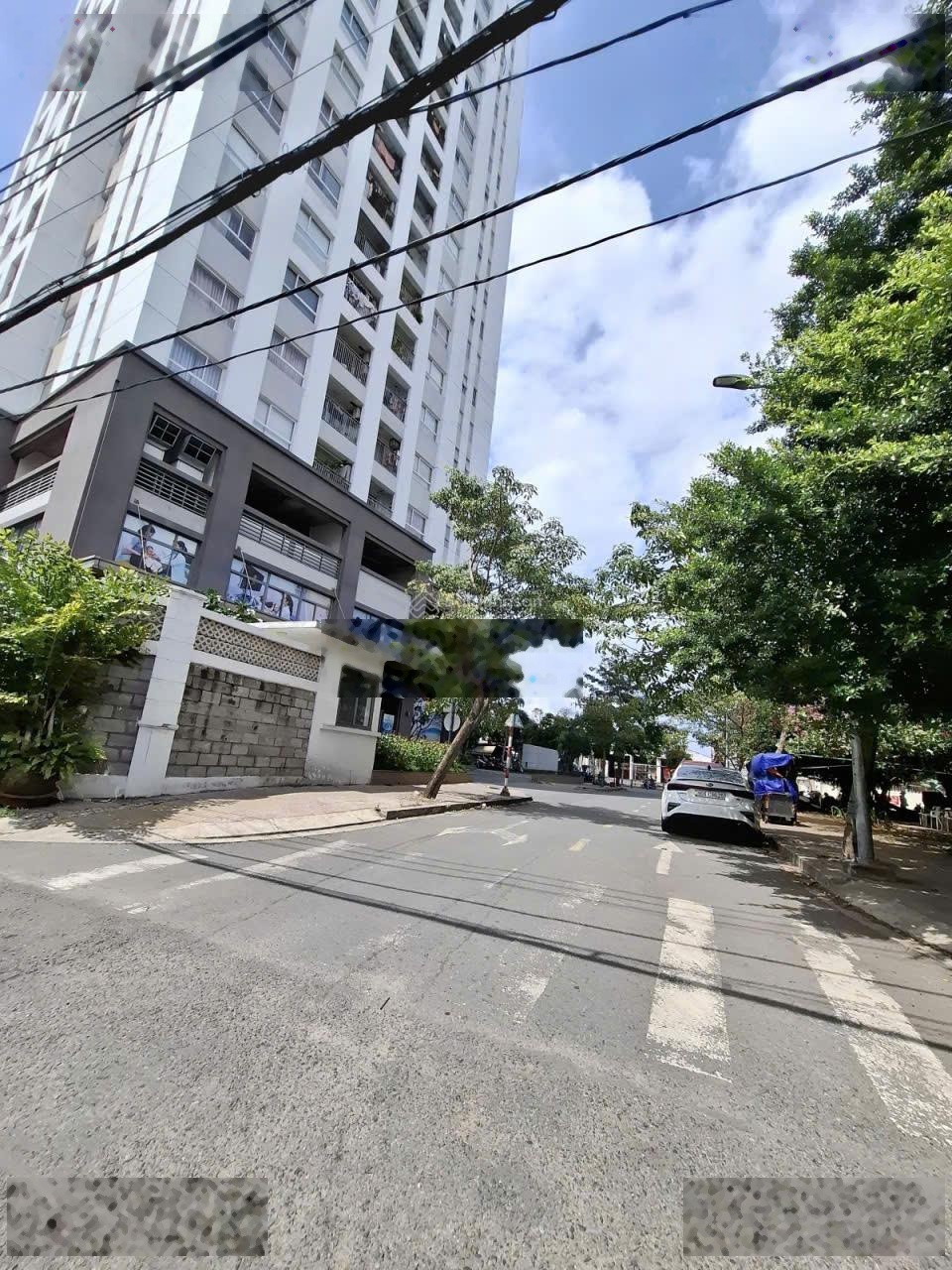 Bán gấp nhà Hòa Bình gần chung cư RichStar Q. Tân Phú - DT 32m2 - HXH - chỉ 4 tỷ. LH: 0909928825