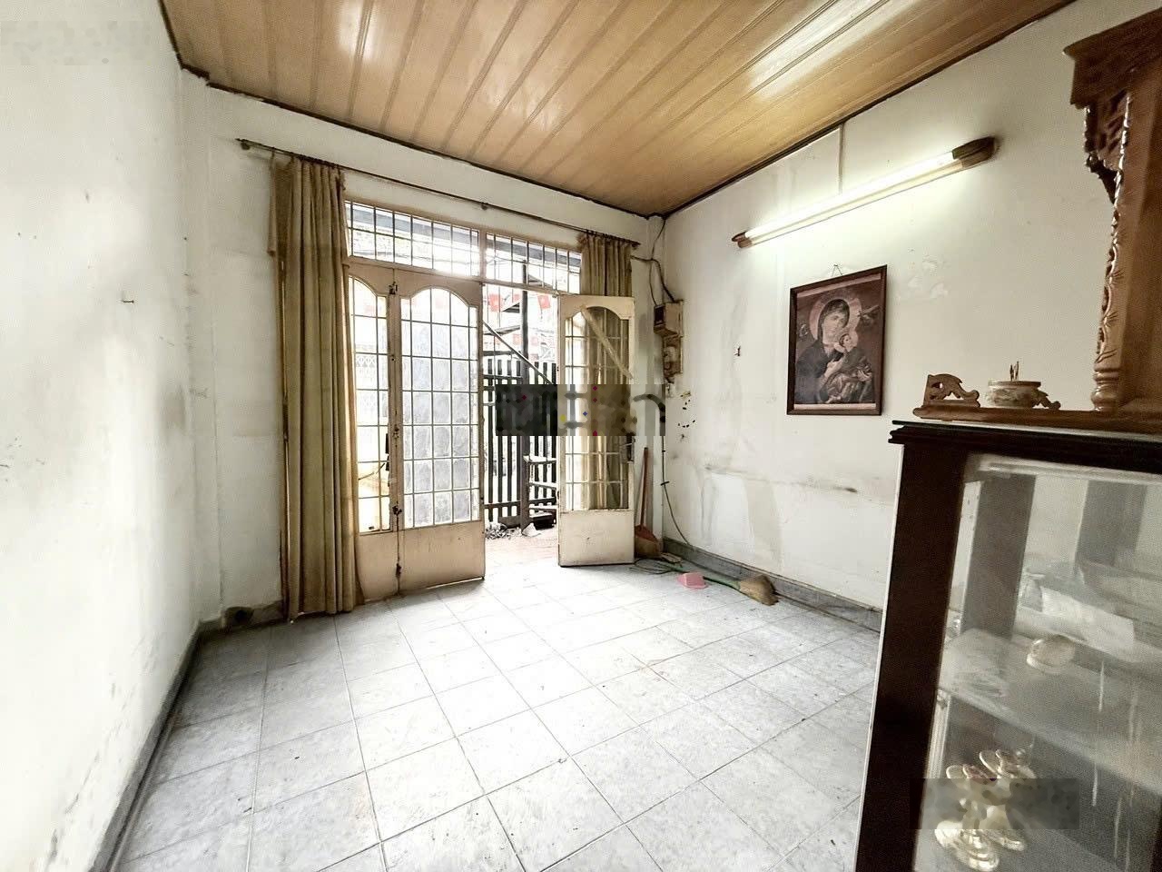 Quận 10 - hòa hưng - hẻm 4m - giá đầu tư 8.5 tỷ