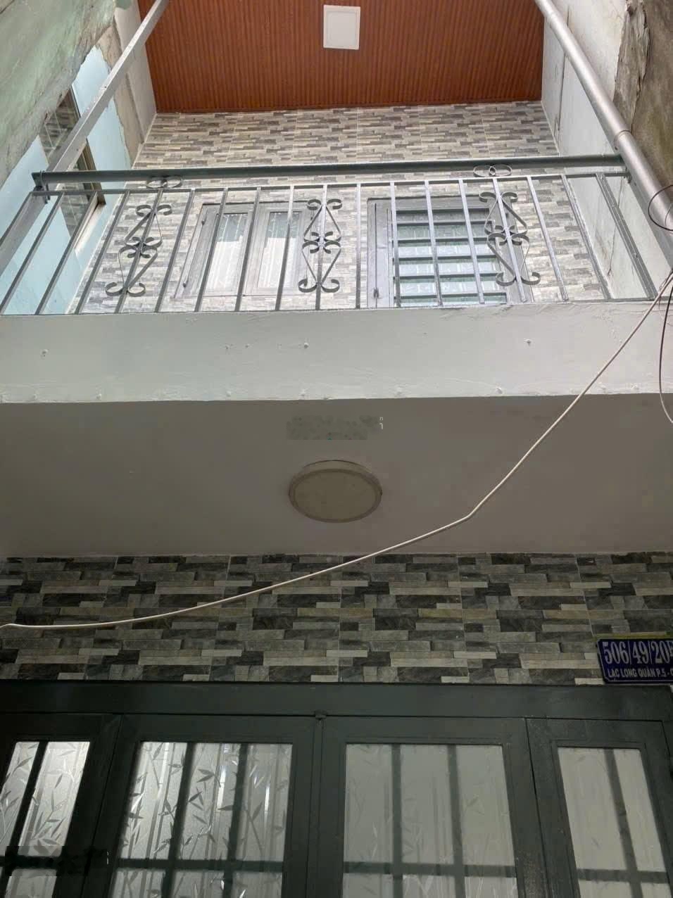 Hàng thơm Lạc Long Quân q11 SHR giá chỉ 2 tỷ550 trệt lầu