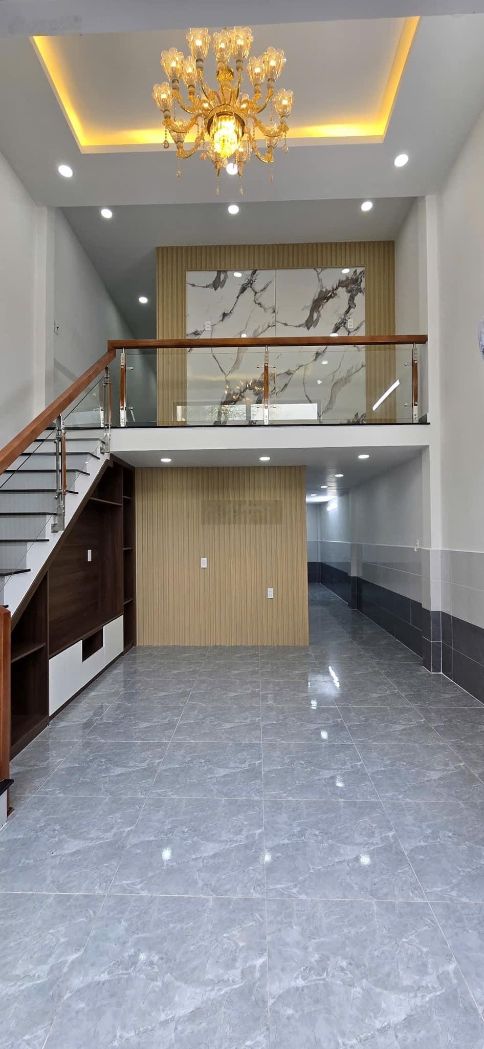 Cần bán gấp căn nhà ngay Bà Hom Tỉnh Lộ 10, Quận Bình Tân gía 1tỷ750 TL, sổ riêng, nhà mới