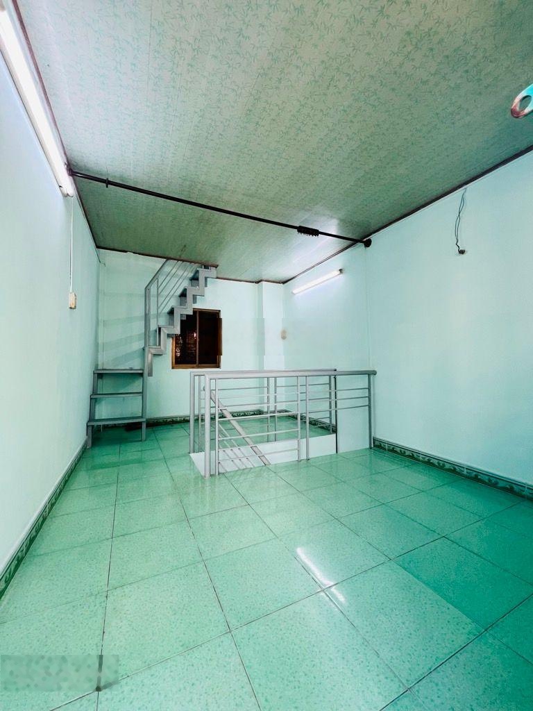 Nhà 3 tầng khu VIP Kiều Đàm Trần Xuân Soạn Q7 hẻm 1 sẹc thông KDC HimLam, SHR, nhỉnh nhẹ 3 tỷ (TL)