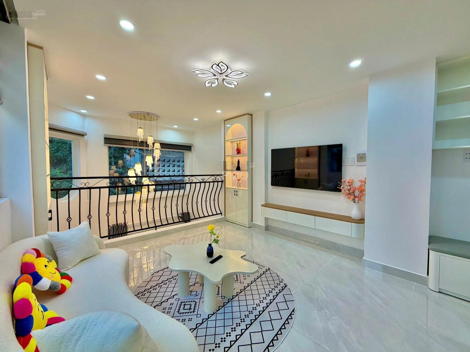 Góc 2 mặt tiền kinh doanh đỉnh, Trần Nguyên Đán Quận 1, 2 tầng, chỉ 5.96 tỷ TL, hiếm có khó tìm